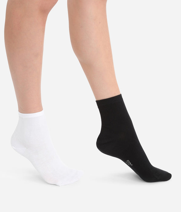 DIM Lot de 2 paires de socquettes en coton blanches et noires