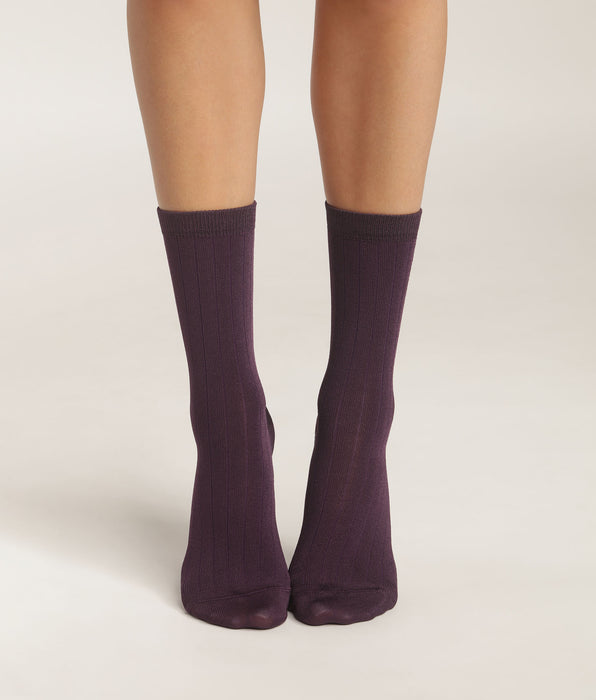 DIM Chaussettes femme côtelées en coton satiné Violet Dim Mode