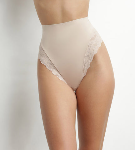 String galbant taille haute microfibre et dentelle Nude Silhouette Elegance - DIM - Modalova