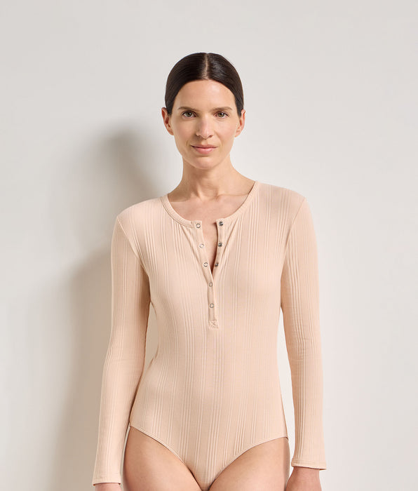DIM T-shirt femme manches longues jersey côtelé fin skin rose Dim x Ines de la Fressange