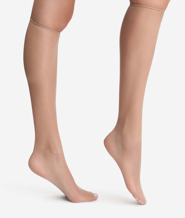 DIM Mi-bas clair Teint de Soleil Effet bronzé naturel 17D